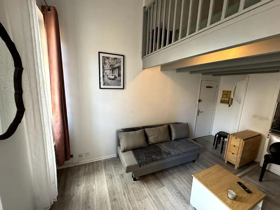 Grand Duplex - Gare Matabiau - Centre Toulouse Apartment 0*,  France